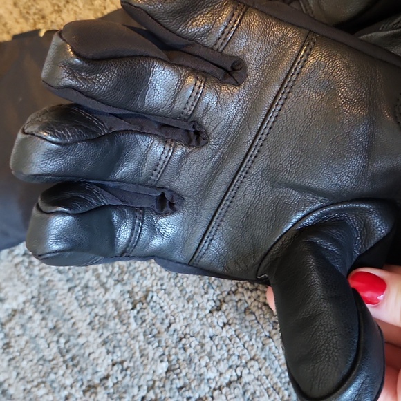 The North Face Hyvent black women's gloves in Small - Picture 7 of 10
